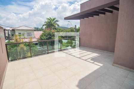 Casa à venda com 683m², 4 quartos e 3 vagasSacada
