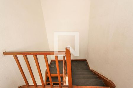 Casa à venda com 120m², 4 quartos e 2 vagasEscadas