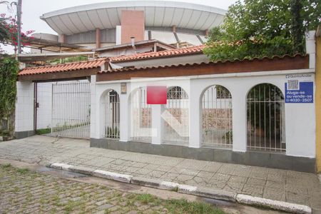 Casa à venda com 240m², 3 quartos e 4 vagasFachada