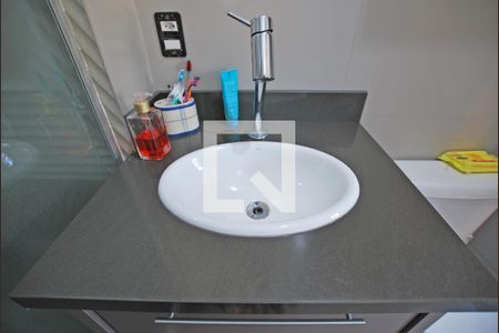 Casa de condomínio à venda com 117m², 2 quartos e 2 vagasBanheiro da Suíte 2