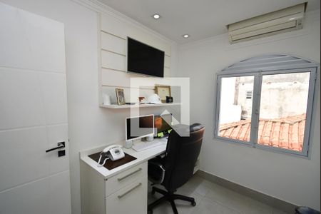 Casa à venda com 200m², 2 quartos e 3 vagasEscritório