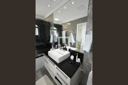 Casa à venda com 200m², 2 quartos e 3 vagasBanheiro da Suíte 1