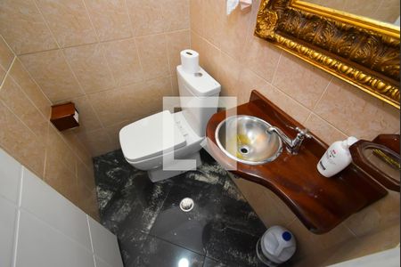 Casa à venda com 200m², 2 quartos e 3 vagasLavabo