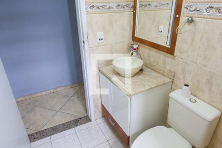 Casa à venda com 264m², 4 quartos e 6 vagas Casa à venda com 264m², 4 quartos e 6 vagasBanheiro Social