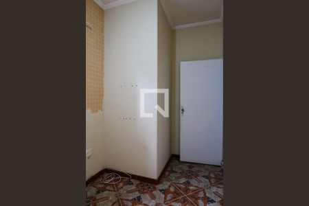 Casa à venda com 264m², 4 quartos e 6 vagas Casa à venda com 264m², 4 quartos e 6 vagasQuarto 4