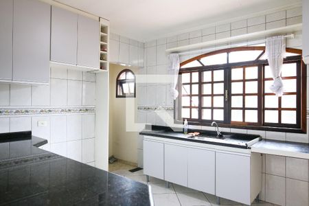 Casa à venda com 264m², 4 quartos e 6 vagas Casa à venda com 264m², 4 quartos e 6 vagasCozinha