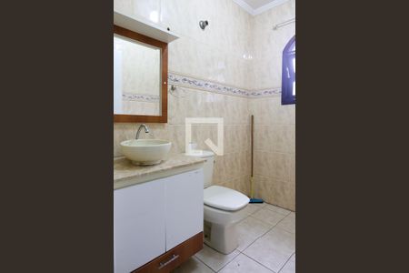 Casa à venda com 264m², 4 quartos e 6 vagas Casa à venda com 264m², 4 quartos e 6 vagasBanheiro Social