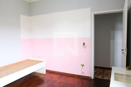 Casa à venda com 264m², 4 quartos e 6 vagas Casa à venda com 264m², 4 quartos e 6 vagasQuarto 3