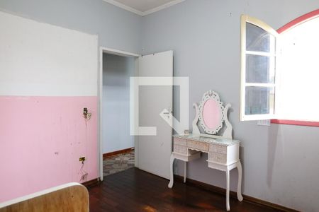 Casa à venda com 264m², 4 quartos e 6 vagas Casa à venda com 264m², 4 quartos e 6 vagasQuarto 3