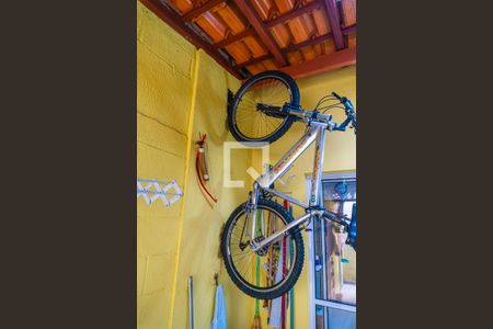 Casa de condomínio à venda com 104m², 2 quartos e 1 vagaÁrea de Serviço