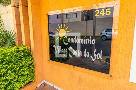 Casa de condomínio à venda com 104m², 2 quartos e 1 vagaFachada