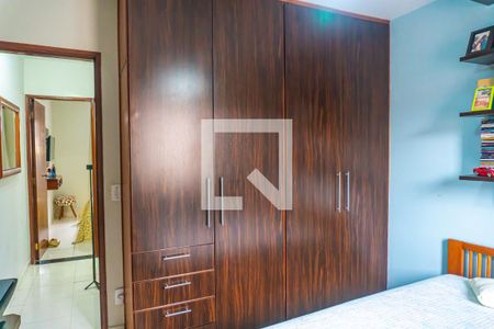 Casa de condomínio à venda com 104m², 2 quartos e 1 vagaQuarto 2