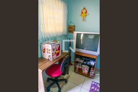 Casa de condomínio à venda com 104m², 2 quartos e 1 vagaQuintal