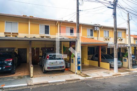 Casa de condomínio à venda com 104m², 2 quartos e 1 vagaFachada