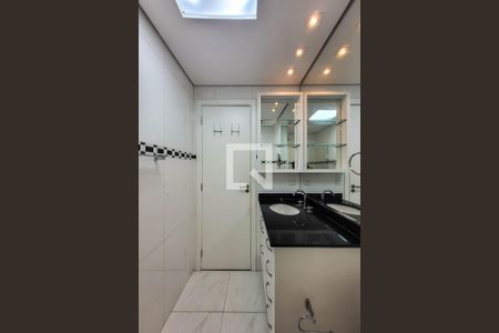 Apartamento à venda com 127m², 4 quartos e 2 vagas Apartamento à venda com 127m², 4 quartos e 2 vagasBanheiro Quarto 3 - Suíte