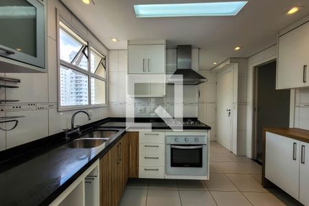 Apartamento à venda com 127m², 4 quartos e 2 vagas Apartamento à venda com 127m², 4 quartos e 2 vagasCozinha