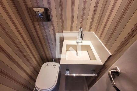 Lavabo de apartamento para alugar com 4 quartos, 127m² em Vila Firmiano Pinto, São Paulo
