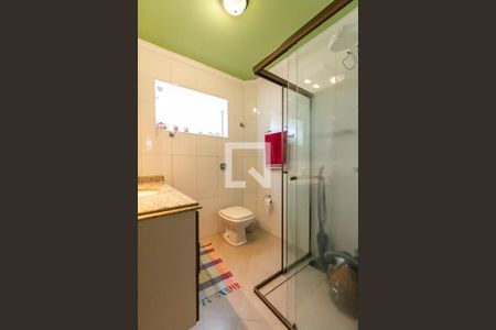 Casa à venda com 210m², 4 quartos e 2 vagasBanheiro da Suíte 2