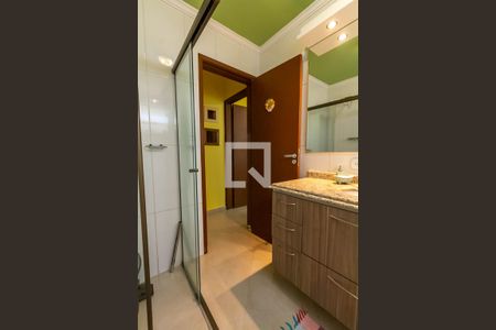 Casa à venda com 210m², 4 quartos e 2 vagasBanheiro da Suíte 2