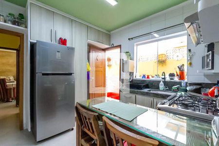 Casa à venda com 210m², 4 quartos e 2 vagasCozinha