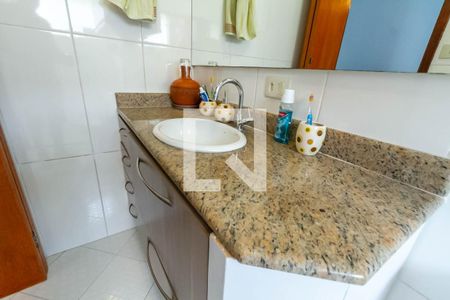 Casa à venda com 210m², 4 quartos e 2 vagasBanheiro da Suíte 1