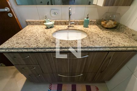 Casa à venda com 210m², 4 quartos e 2 vagasBanheiro da Suíte 2