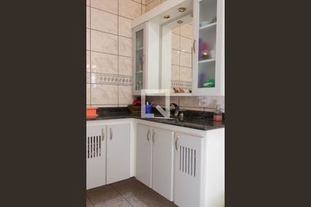 Casa à venda com 225m², 2 quartos e 7 vagasBanheiro da Suíte 1