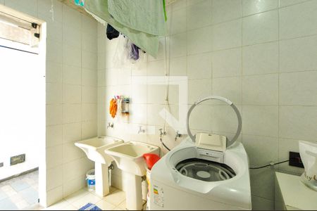 Casa à venda com 550m², 4 quartos e 4 vagas Casa à venda com 550m², 4 quartos e 4 vagasÁrea de Serviço