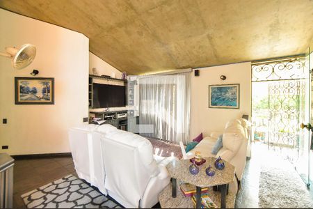 Casa à venda com 550m², 4 quartos e 4 vagas Casa à venda com 550m², 4 quartos e 4 vagasSala Íntima