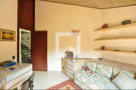 Casa à venda com 550m², 4 quartos e 4 vagas Casa à venda com 550m², 4 quartos e 4 vagasQuarto