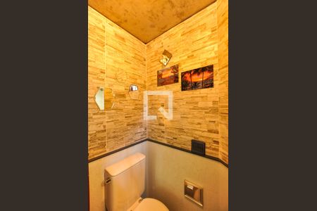 Casa à venda com 550m², 4 quartos e 4 vagas Casa à venda com 550m², 4 quartos e 4 vagasLavabo