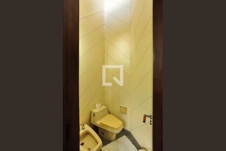 Casa à venda com 550m², 4 quartos e 4 vagas Casa à venda com 550m², 4 quartos e 4 vagasBanheiro da Suíte 3