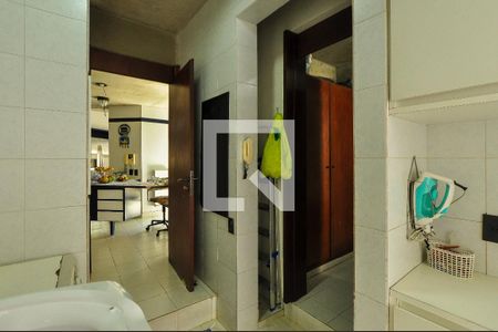 Casa à venda com 550m², 4 quartos e 4 vagas Casa à venda com 550m², 4 quartos e 4 vagasÁrea de Serviço