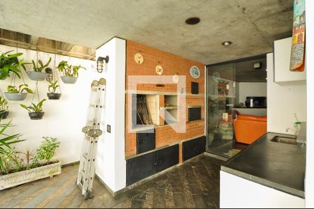 Casa à venda com 550m², 4 quartos e 4 vagas Casa à venda com 550m², 4 quartos e 4 vagasChurrasqueira