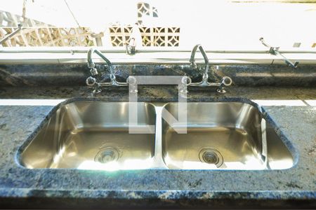 Casa à venda com 550m², 4 quartos e 4 vagas Casa à venda com 550m², 4 quartos e 4 vagasCozinha