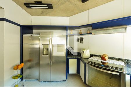 Casa à venda com 550m², 4 quartos e 4 vagas Casa à venda com 550m², 4 quartos e 4 vagasCozinha