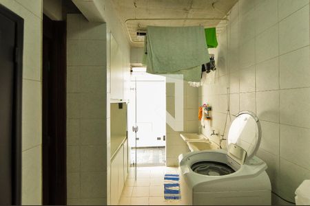 Casa à venda com 550m², 4 quartos e 4 vagas Casa à venda com 550m², 4 quartos e 4 vagasÁrea de Serviço