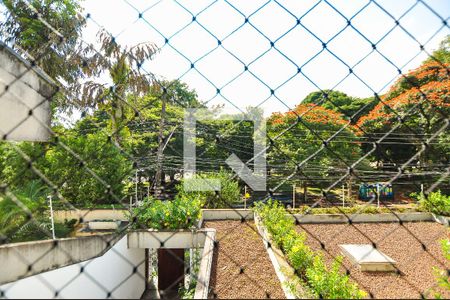 Casa à venda com 550m², 4 quartos e 4 vagas Casa à venda com 550m², 4 quartos e 4 vagasVista do Quarto