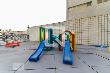 Apartamento à venda com 120m², 3 quartos e 2 vagas Apartamento à venda com 120m², 3 quartos e 2 vagasÁrea comum - Playground