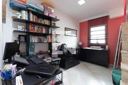 Casa à venda com 300m², 3 quartos e 5 vagasEscritório