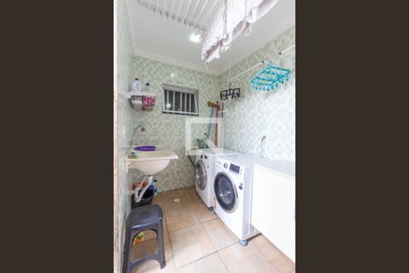 Casa à venda com 300m², 3 quartos e 5 vagasÁrea de serviço