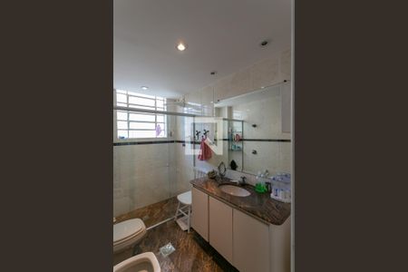 Apartamento à venda com 119m², 3 quartos e 1 vaga Apartamento à venda com 119m², 3 quartos e 1 vagaBanheiro