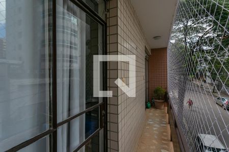 Apartamento à venda com 119m², 3 quartos e 1 vaga Apartamento à venda com 119m², 3 quartos e 1 vagaVaranda