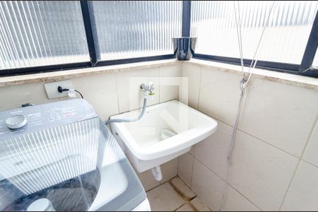 Apartamento à venda com 100m², 3 quartos e 2 vagasLavanderia
