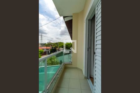 Casa à venda com 272m², 4 quartos e 3 vagas Casa à venda com 272m², 4 quartos e 3 vagasVaranda da Suíte 2