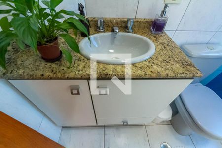 Casa à venda com 272m², 4 quartos e 3 vagas Casa à venda com 272m², 4 quartos e 3 vagasBanheiro da Suíte 2