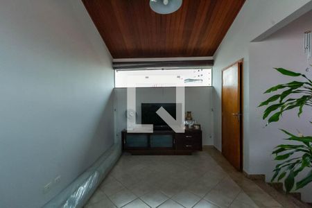 Casa à venda com 272m², 4 quartos e 3 vagas Casa à venda com 272m², 4 quartos e 3 vagasSótão