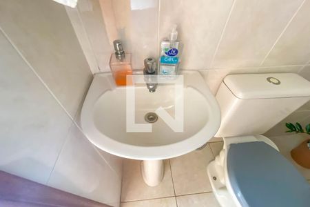 Casa à venda com 272m², 4 quartos e 3 vagas Casa à venda com 272m², 4 quartos e 3 vagasBanheiro de Serviço