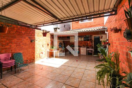 Casa à venda com 300m², 3 quartos e 2 vagas Casa à venda com 300m², 3 quartos e 2 vagasÁrea externa