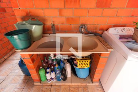 Casa à venda com 300m², 3 quartos e 2 vagas Casa à venda com 300m², 3 quartos e 2 vagasÁrea de Serviço